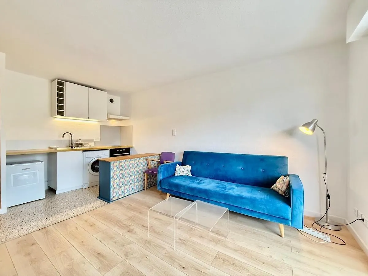 T2 Central Avec Terrasse - Residence - Vue Montagne Carqueiranne France